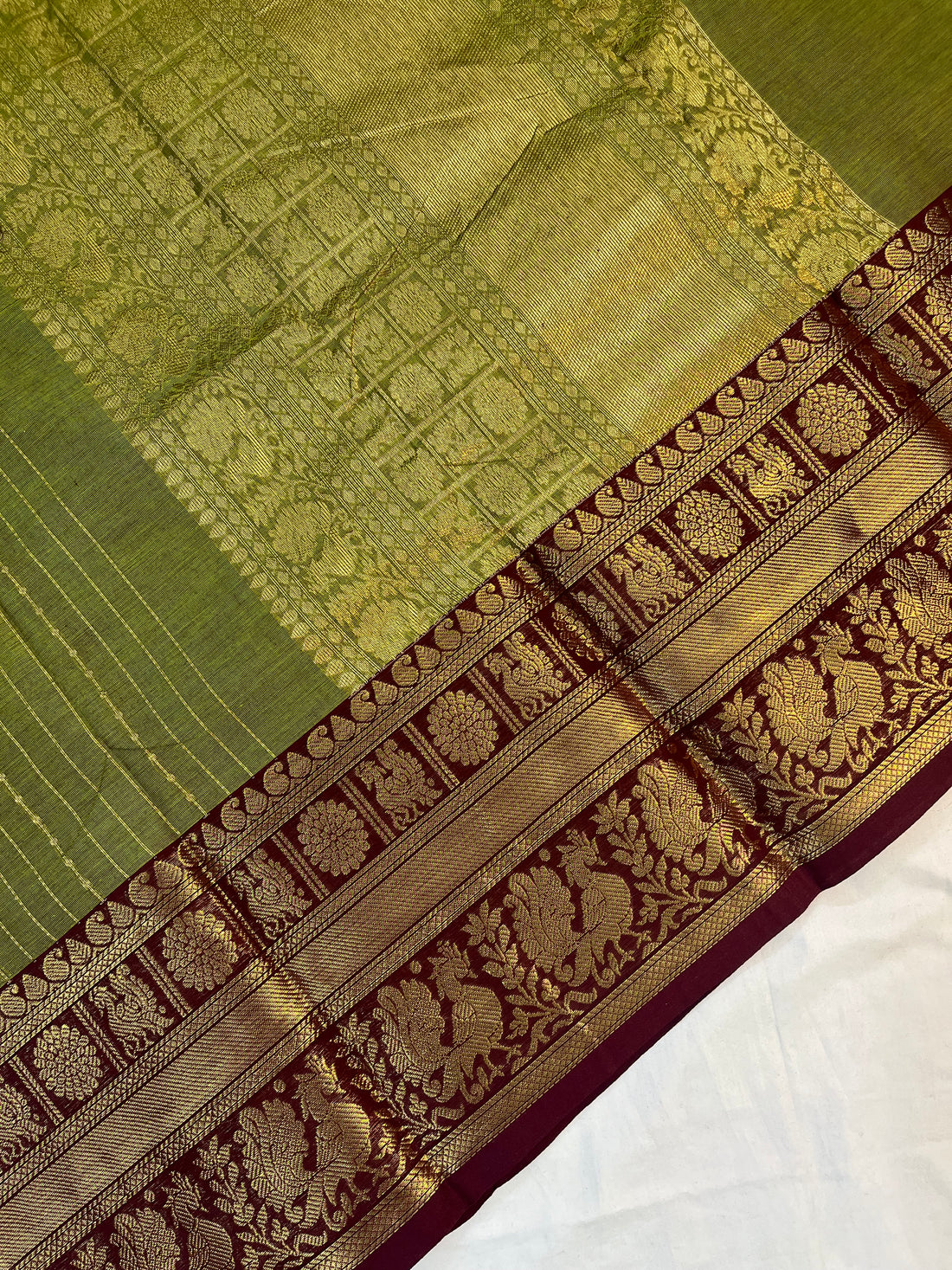 Kanchi Vairaoosi Silk cotton premium weaves - green & maroon