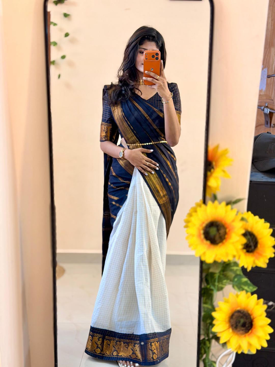 Sungudi fusion collection - Black and white