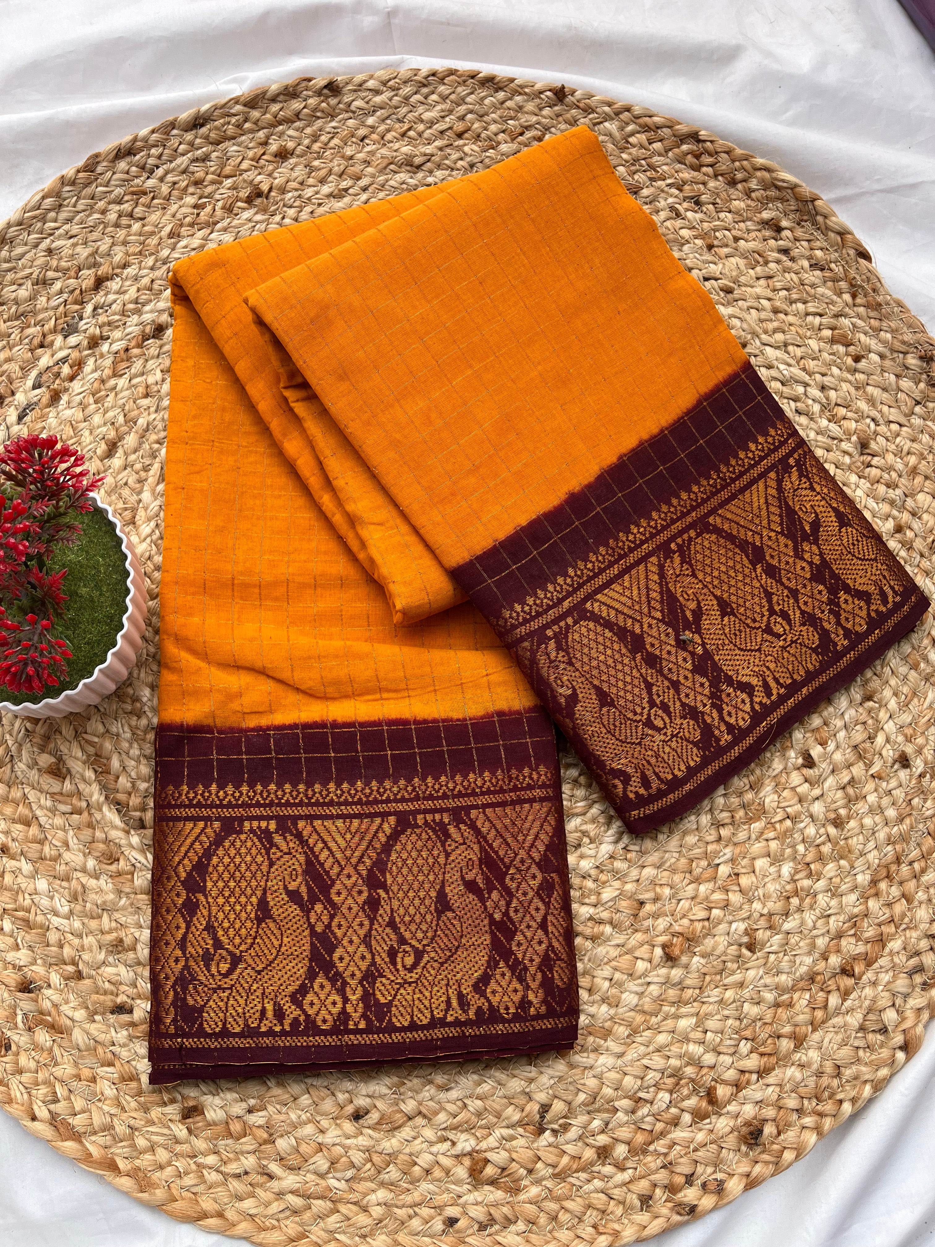 Sungudi yellow & maroon