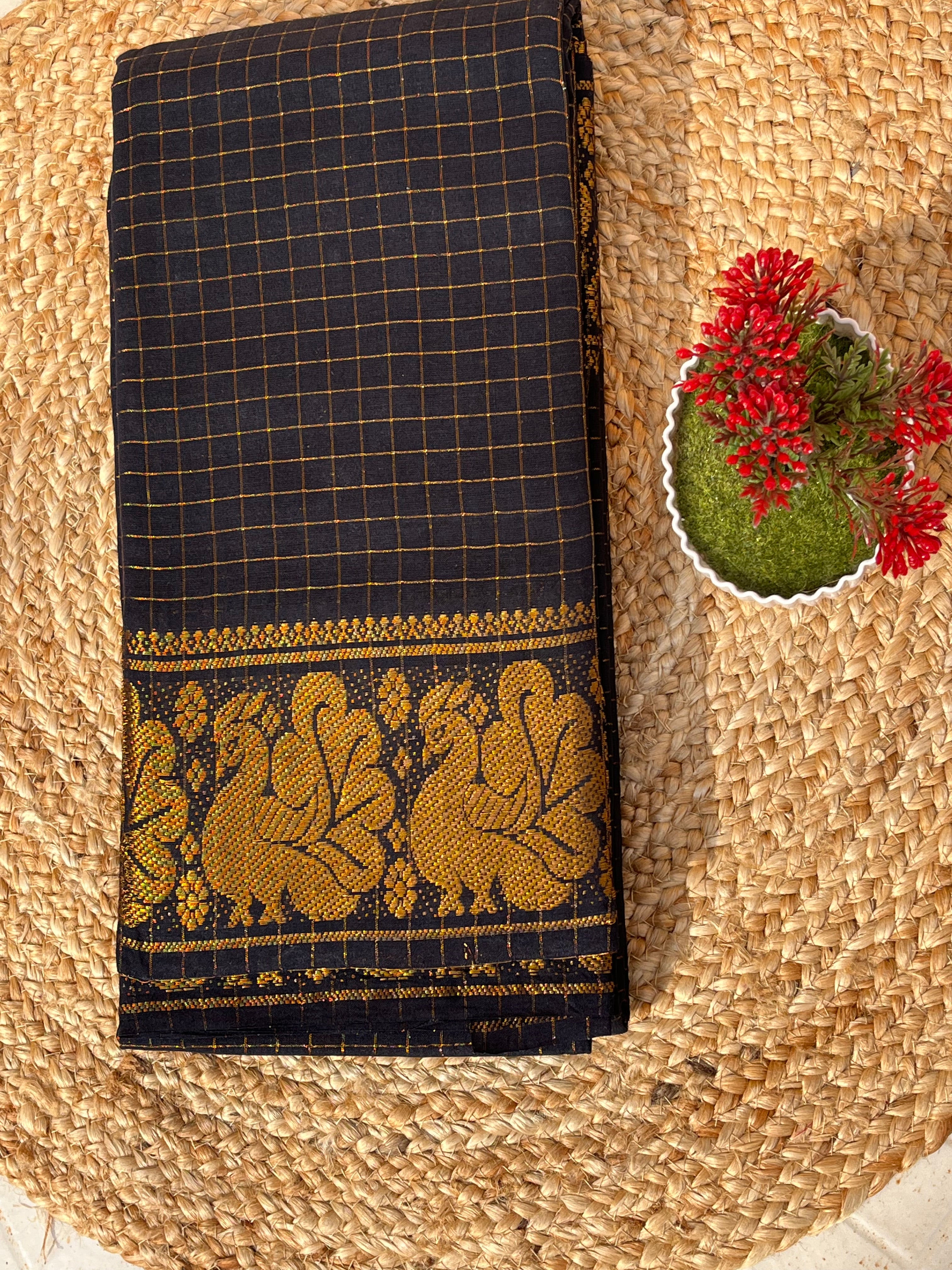 Sungudi cotton black & gold