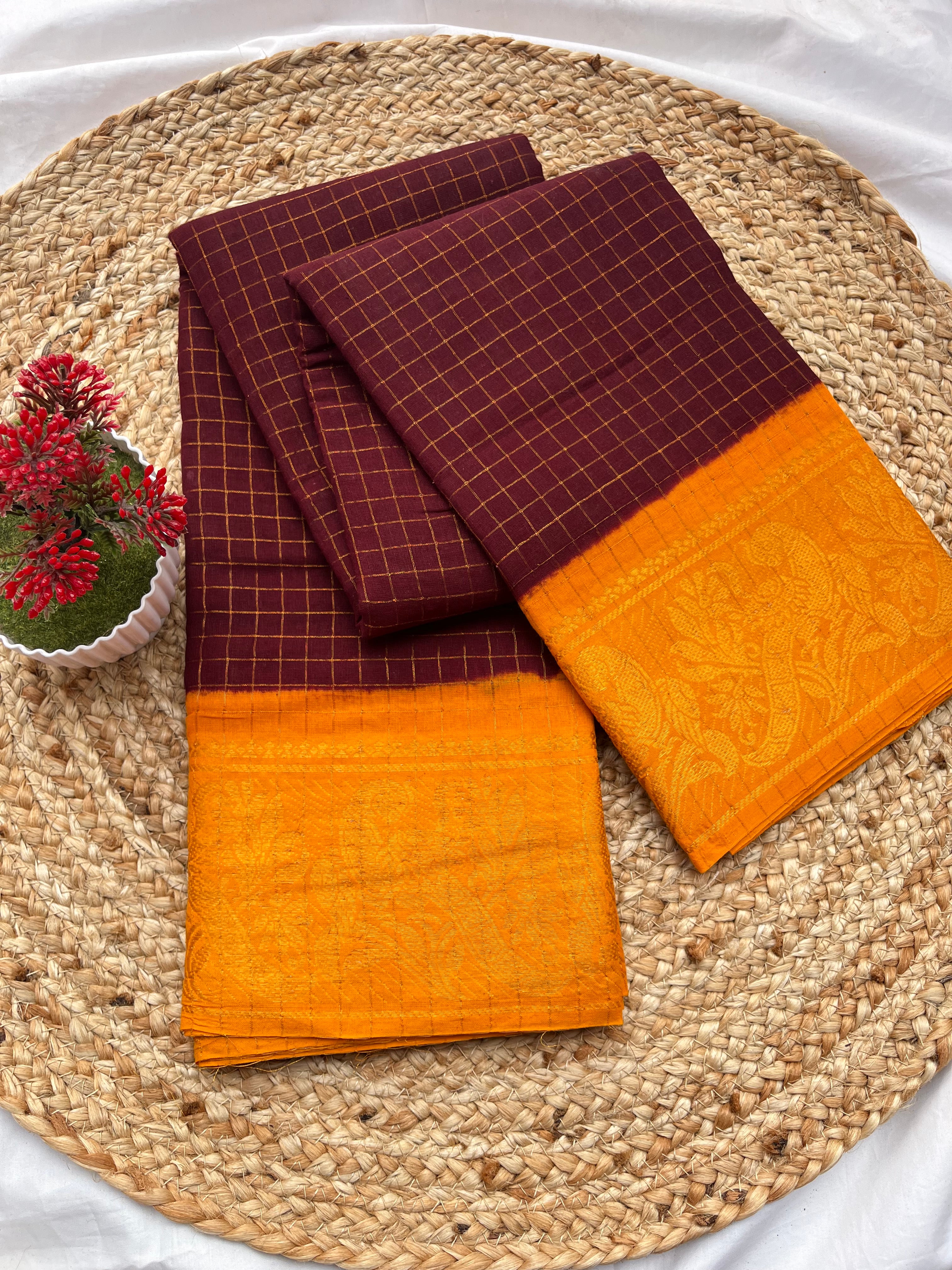 Sungudi maroon & yellow