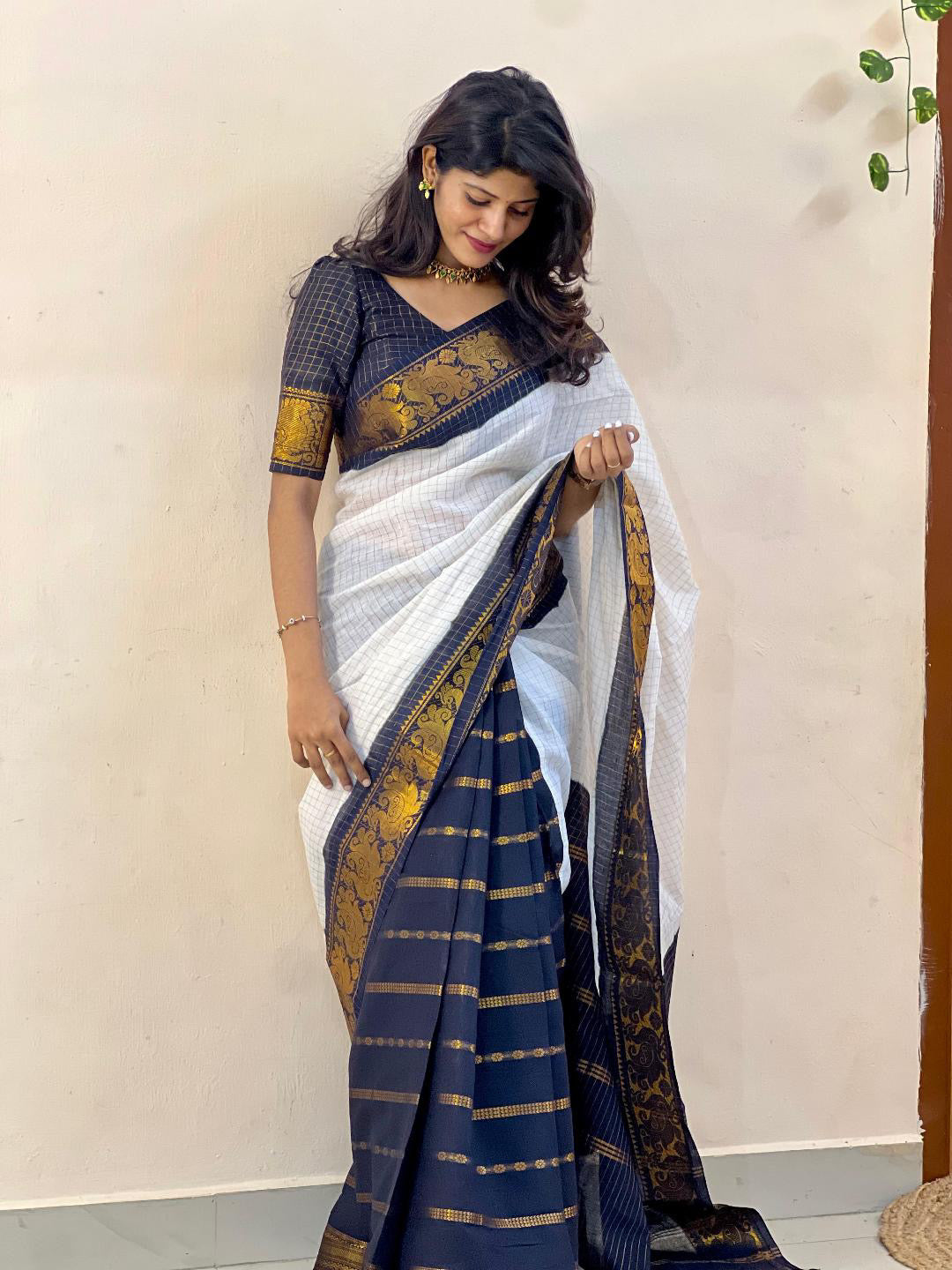 Sungudi fusion collection - White and black