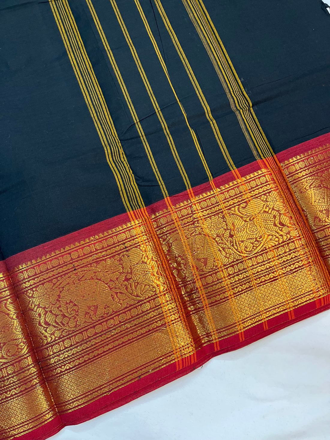 Chettinad cotton saree - Black and Red - plain